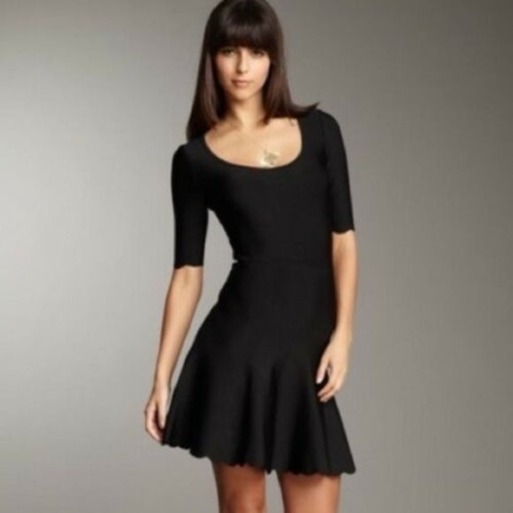 BCBG Max Azria Black Rayon Knit Scalloped Edge Short Sleeve Dress Size S